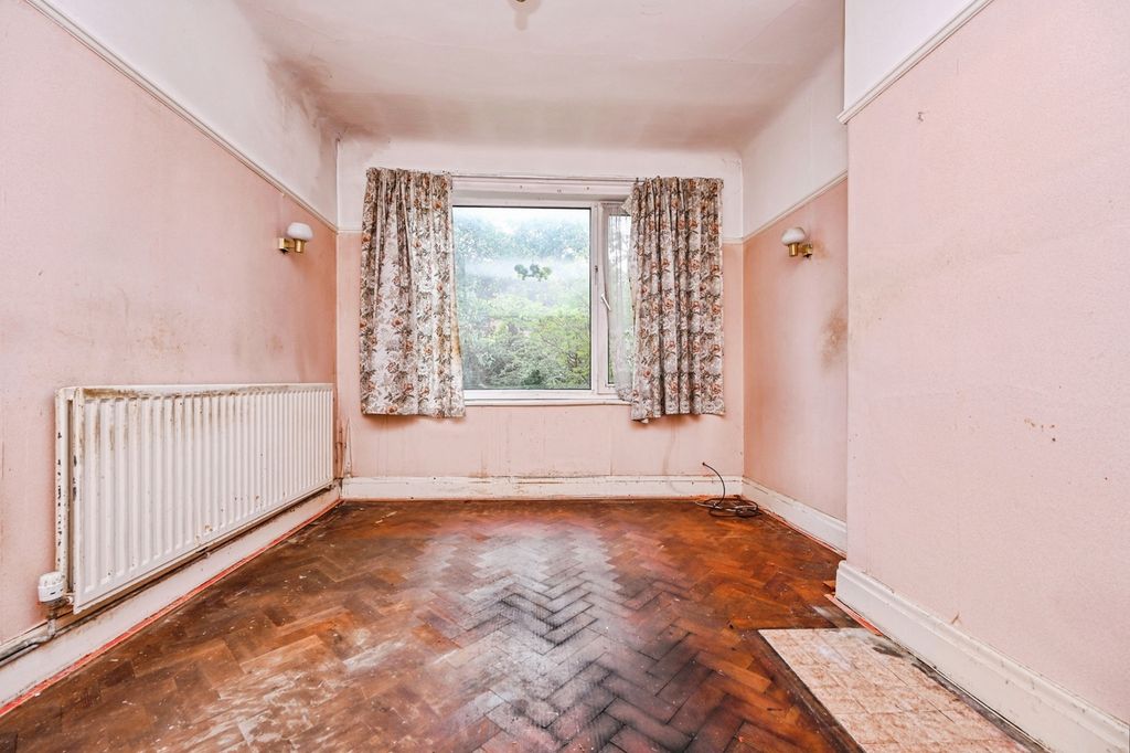 Property photo 3 of 12 Pbox-Img.Jpg