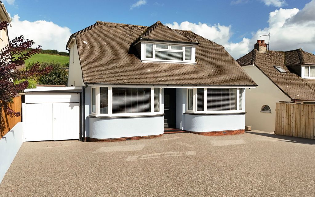 Property photo 1 of 25