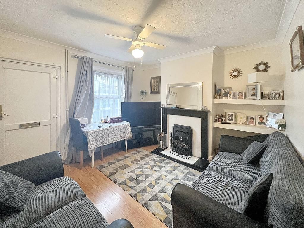 Property photo 2 of 3