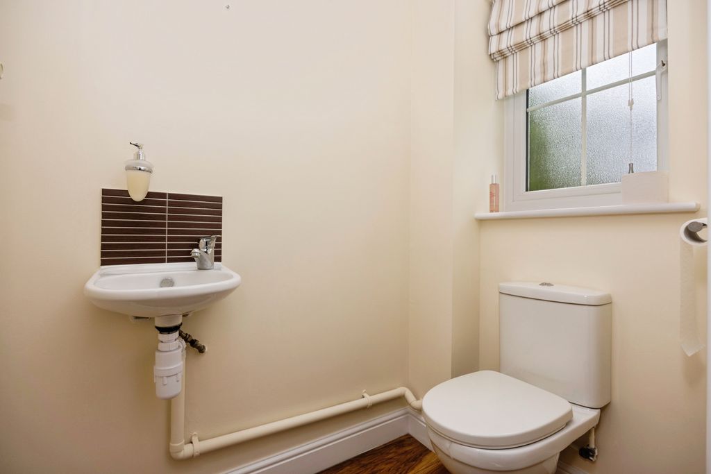 Property photo 3 of 17