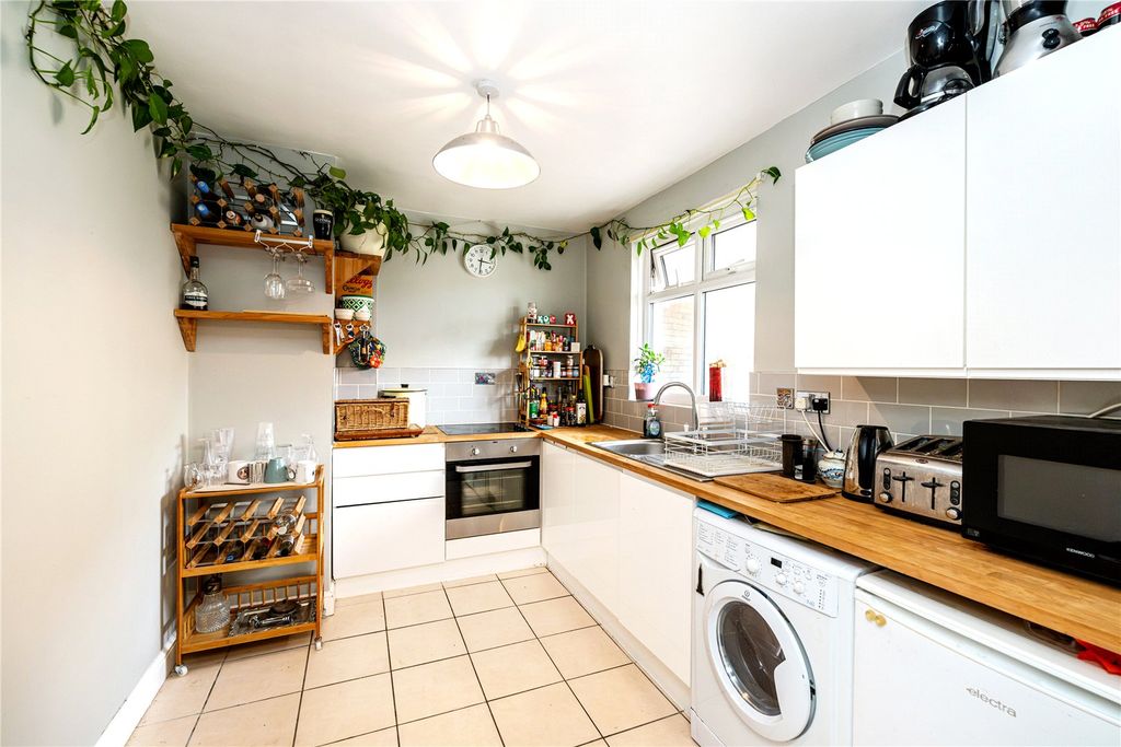 Property photo 2 of 8 Picture No. 07