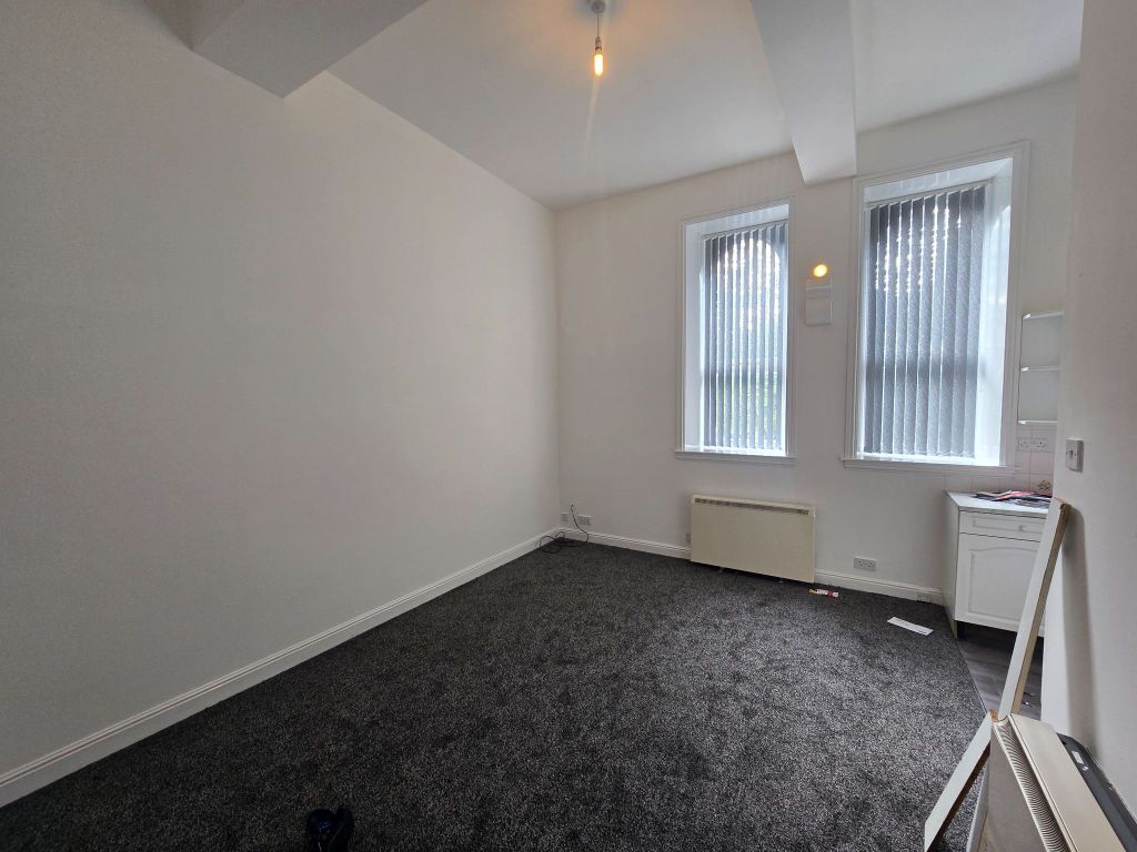 Property photo 2 of 7 Photograph 2