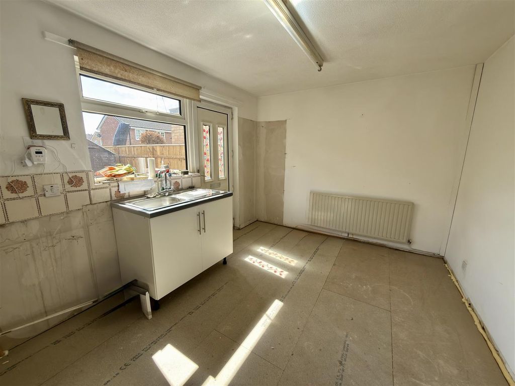 Property photo 3 of 8 Kitchen/Diner