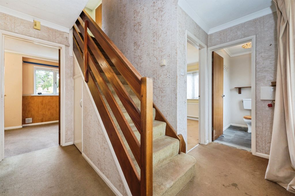 Property photo 2 of 18