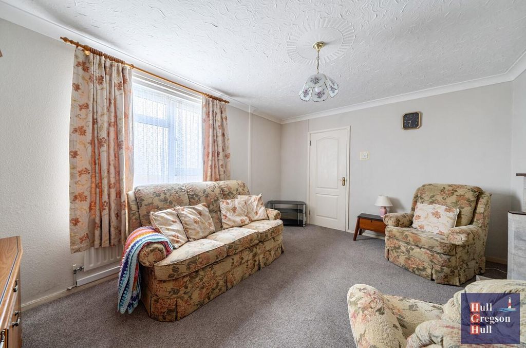 Property photo 3 of 25 1E3c6964-Ea4d-40B1-Bc92-1d19A253Ad69.Jpg