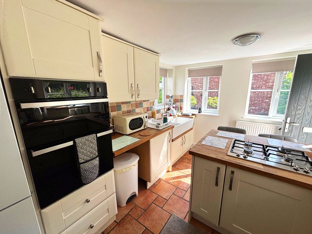 Property photo 2 of 13 Picture No. 23