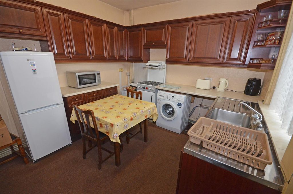 Property photo 3 of 21 06.Jpg