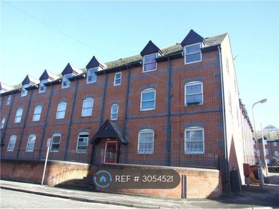 Property photo 1 of 13 Building Exterior