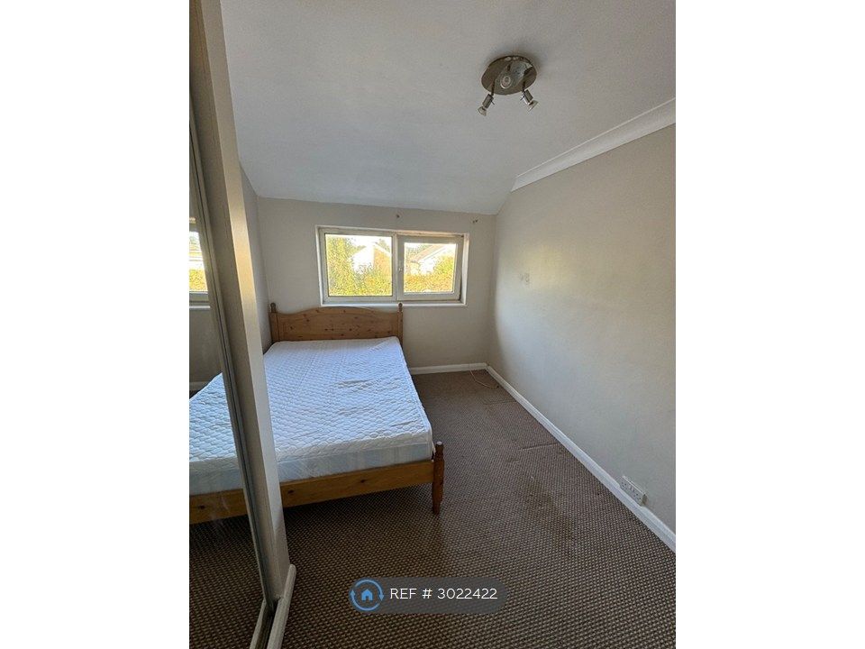 Property photo 3 of 4 Room 3