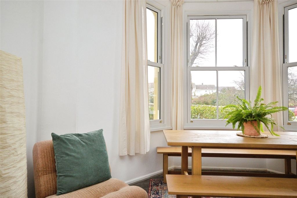 Property photo 2 of 12 Picture No. 02