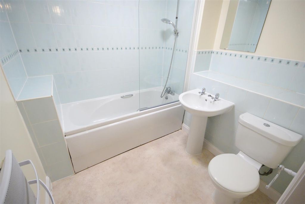 Property photo 3 of 6