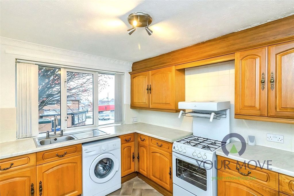 Property photo 2 of 7 Kitchen