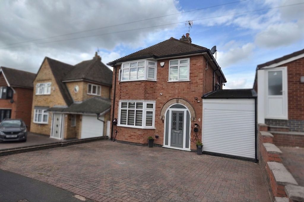 Property photo 1 of 29
