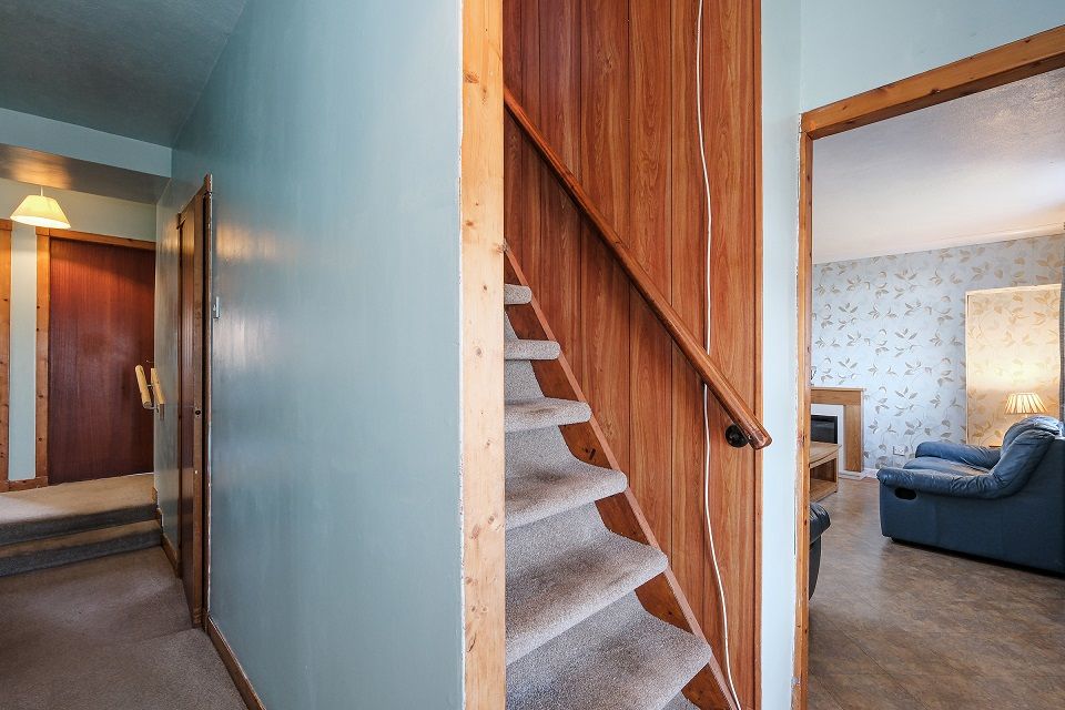 Property photo 3 of 25 Hallway