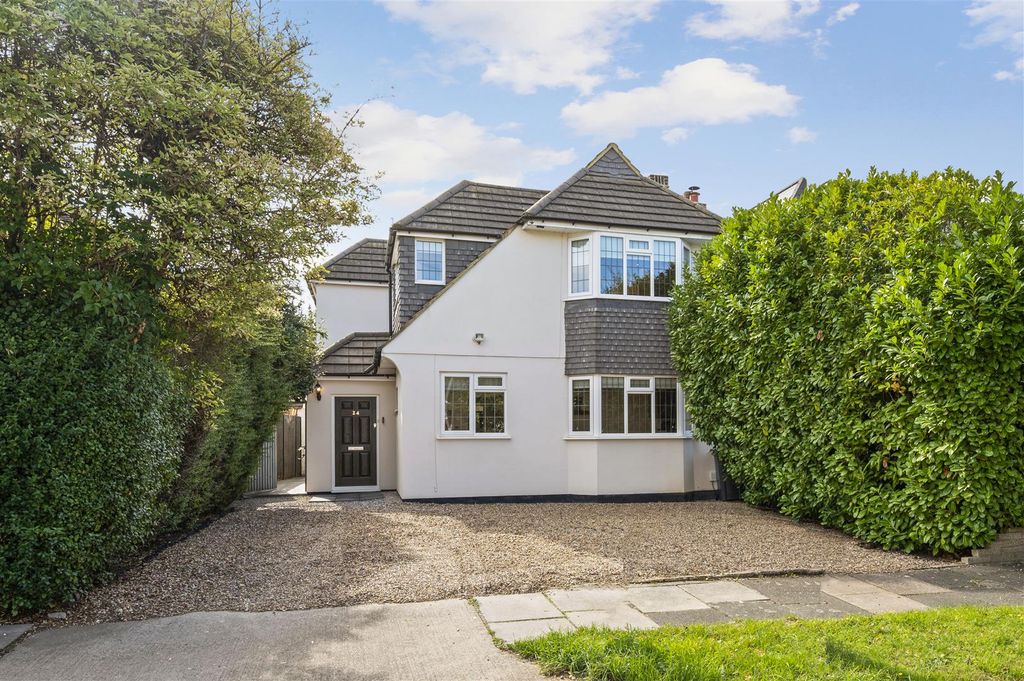 Property photo 1 of 24 Hollington,2.Jpg