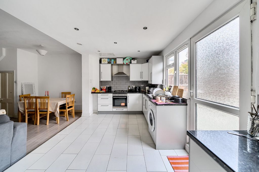 Property photo 2 of 13 Picture No. 08