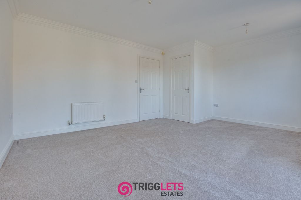 Property photo 3 of 24