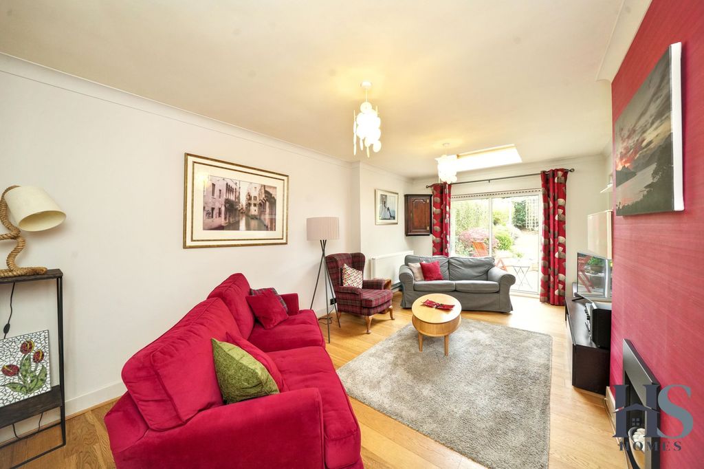 Property photo 3 of 30