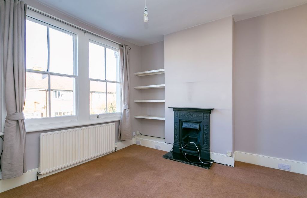 Property photo 3 of 9