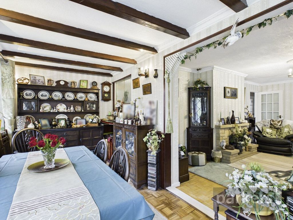 Property photo 3 of 37 Picture No. 30