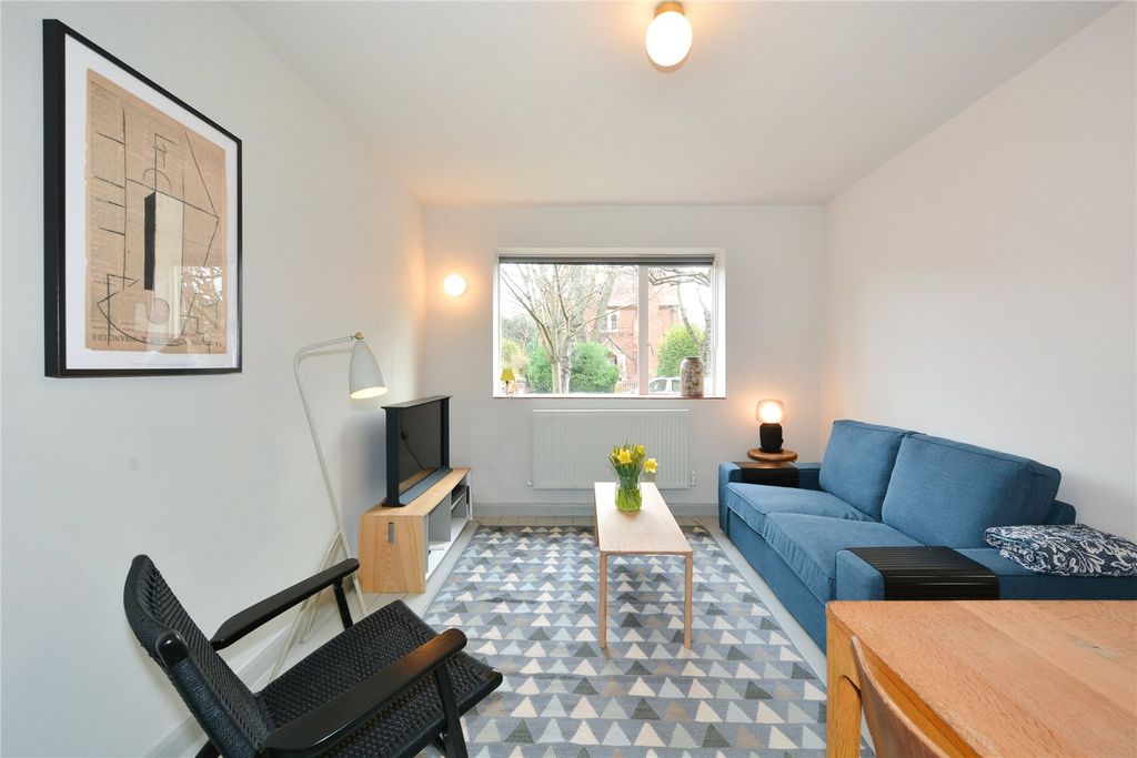 Property photo 3 of 14