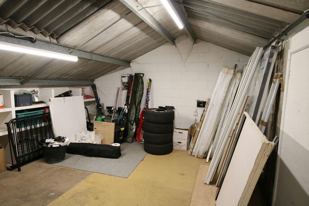Property photo 3 of 5 Img_1990.Jpg