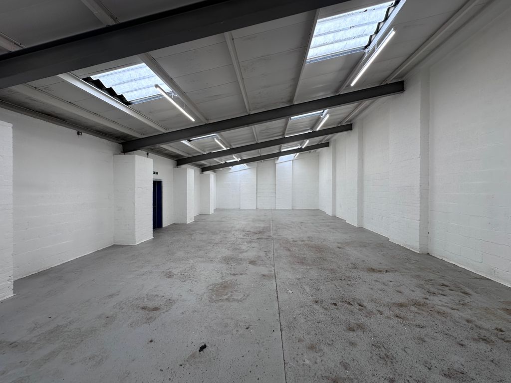 Property photo 3 of 5