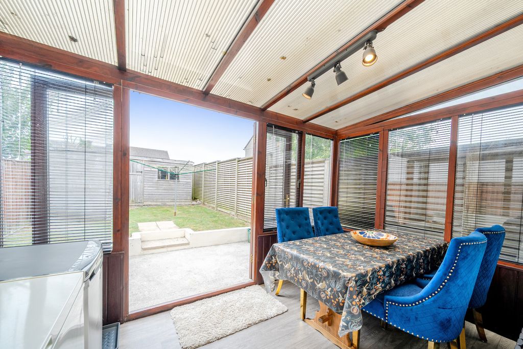 Property photo 3 of 17 1498743-6-6A676Ea...