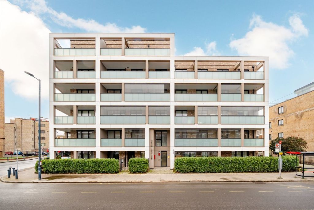 Property photo 1 of 5