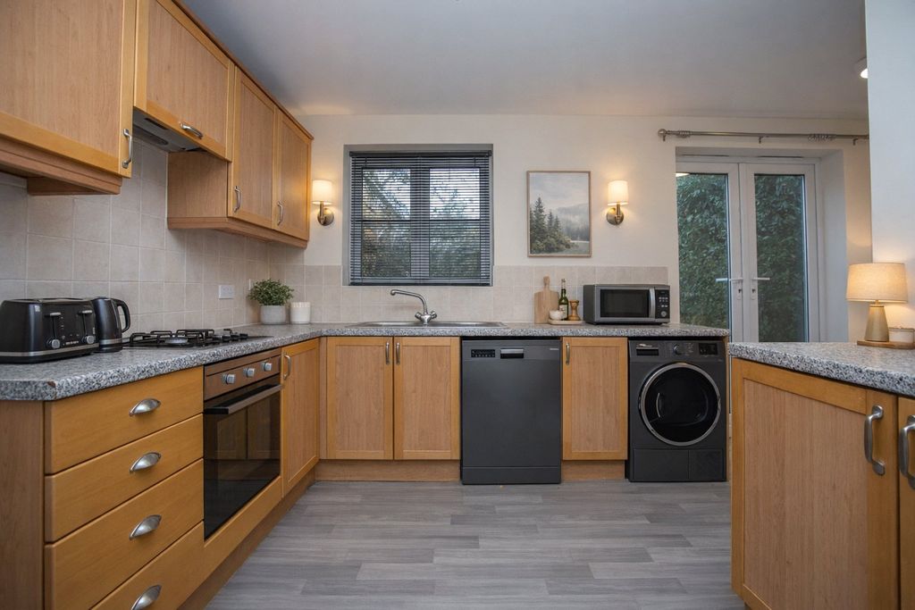 Property photo 3 of 17 Picture No. 38