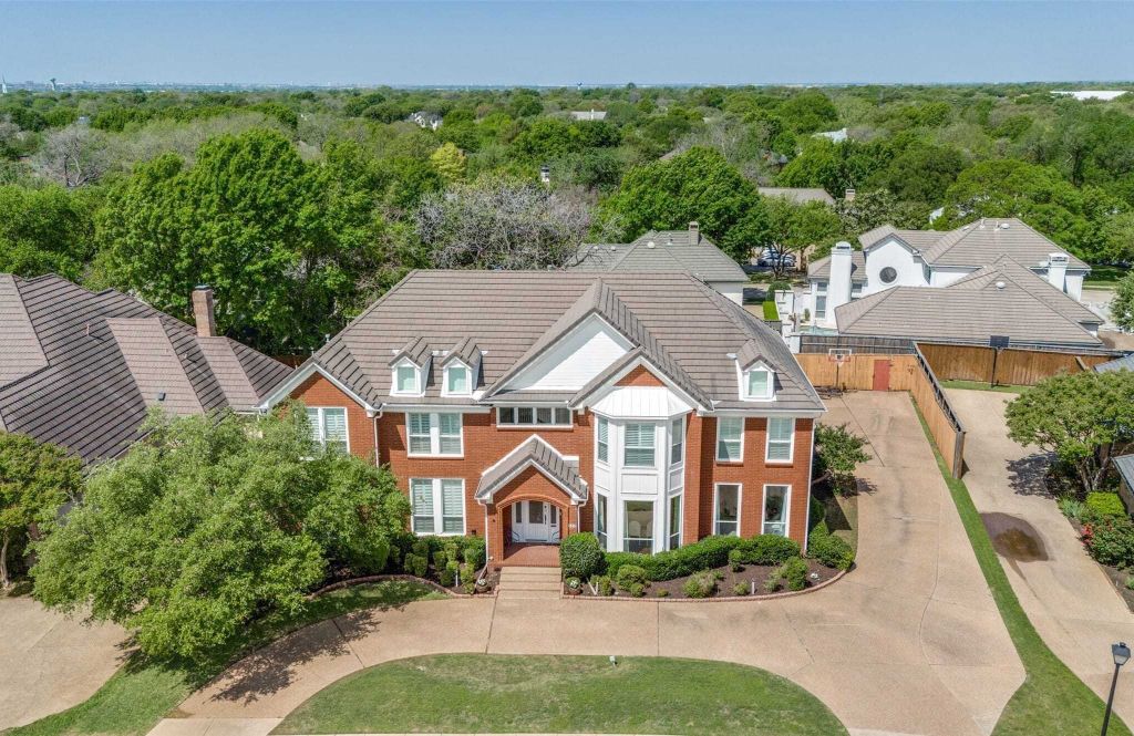Property photo 1 of 29