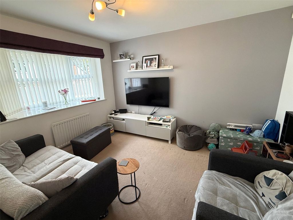 Property photo 3 of 12 Picture No. 07