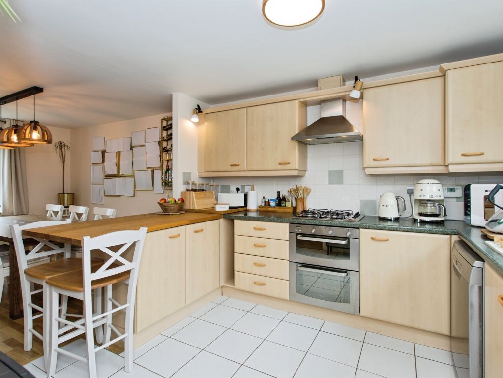 Property photo 2 of 23