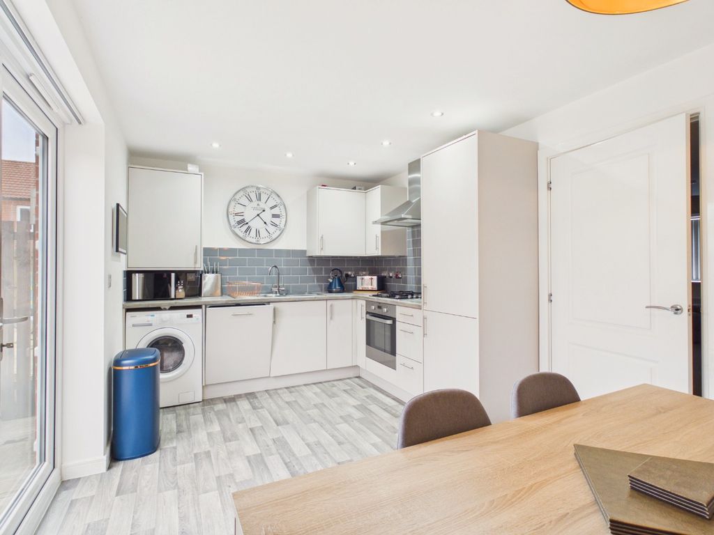 Property photo 2 of 19 5391021
