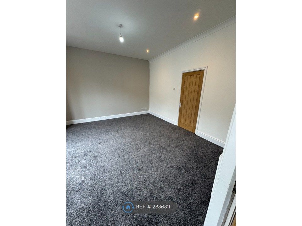 Property photo 3 of 13 Living Room