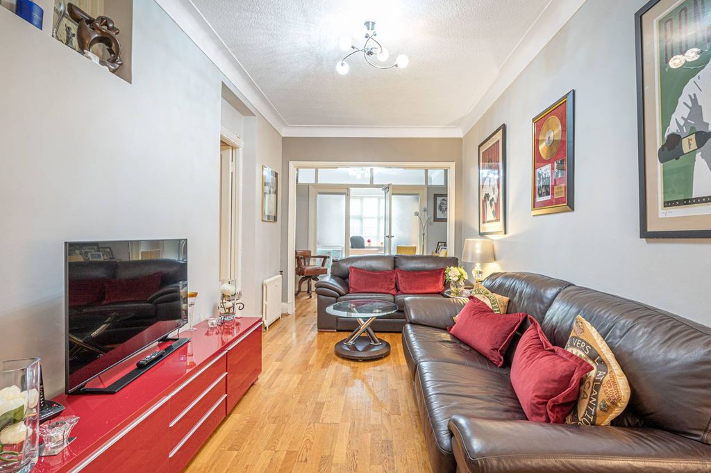 Property photo 1 of 8