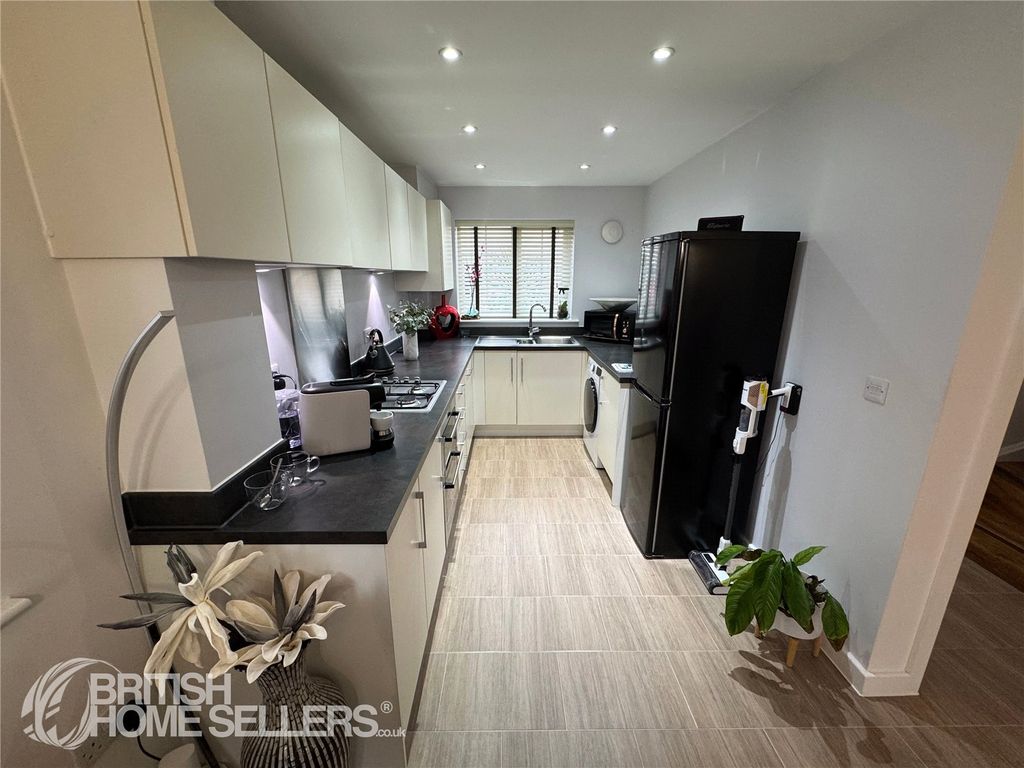 Property photo 3 of 33 Picture No. 07