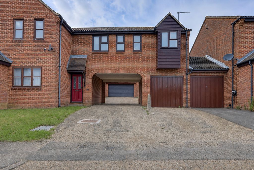 Property photo 1 of 2