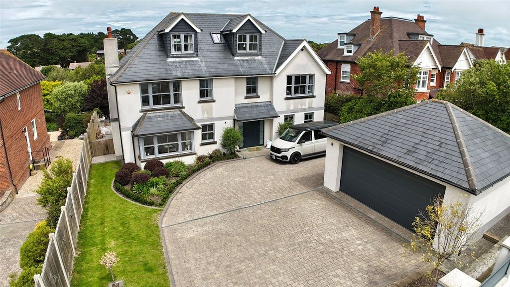 Property photo 1 of 41 Picture No. 85