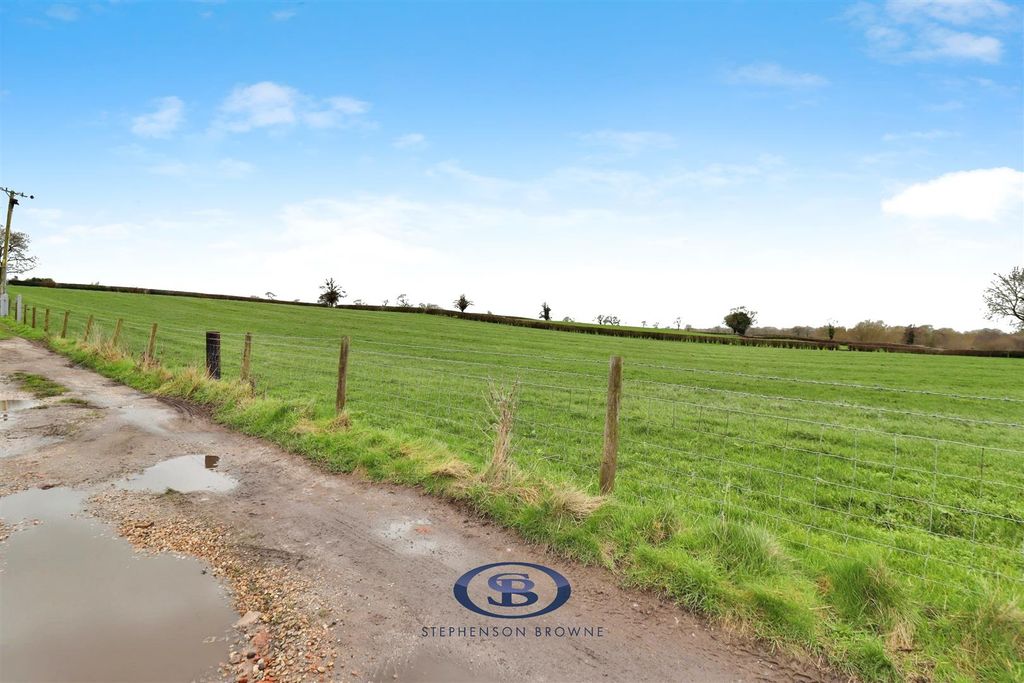 Property photo 2 of 14 Cfe43A8B-Img_3418-Img_3420.Jpg