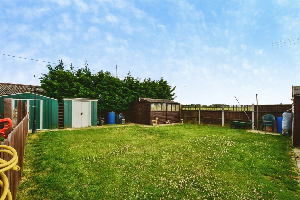 Property photo 2 of 20