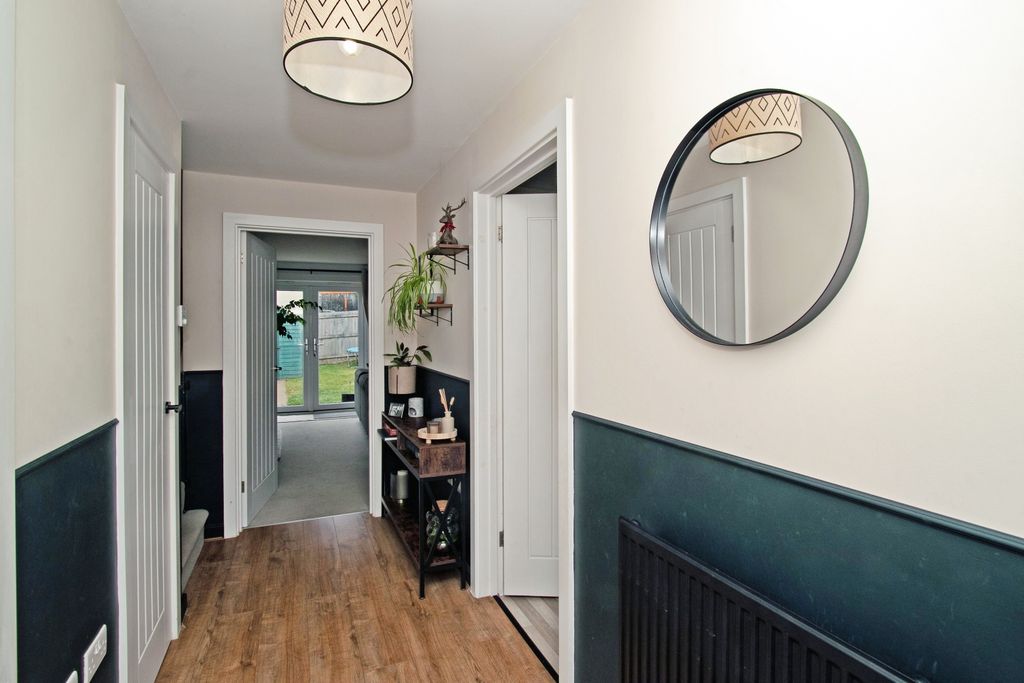 Property photo 2 of 29 Entrance Hall