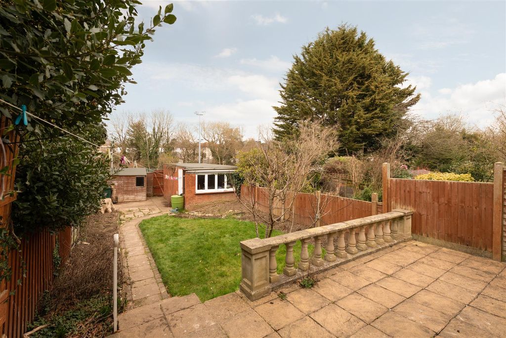 Property photo 2 of 15 Pymmes 2.Jpg