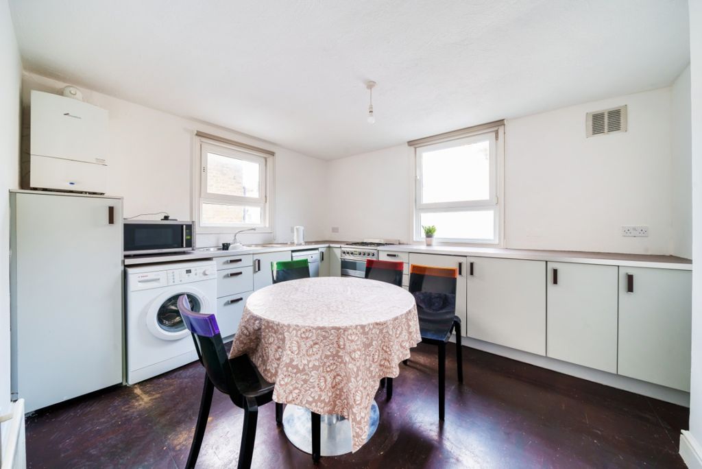 Property photo 3 of 8 1064943 (4)