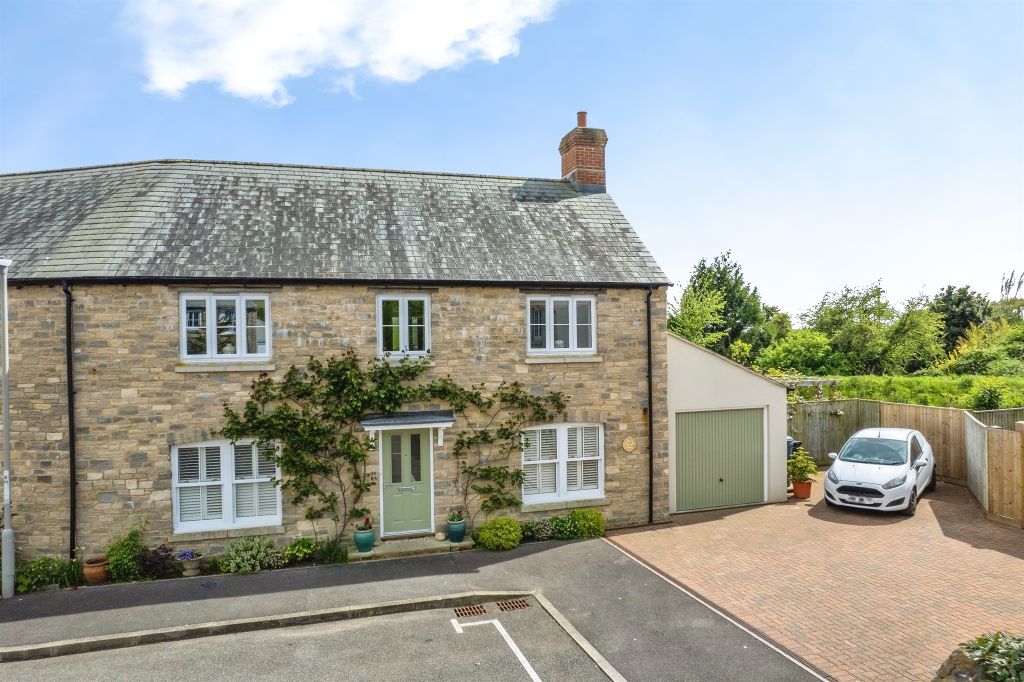 Property photo 1 of 30