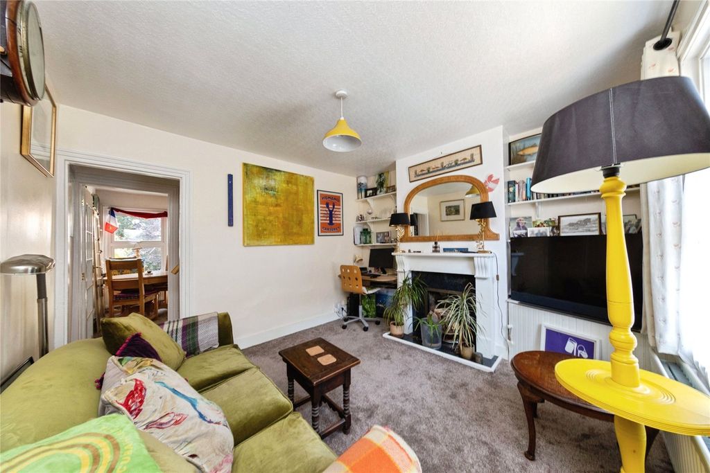 Property photo 2 of 16 Picture No. 17