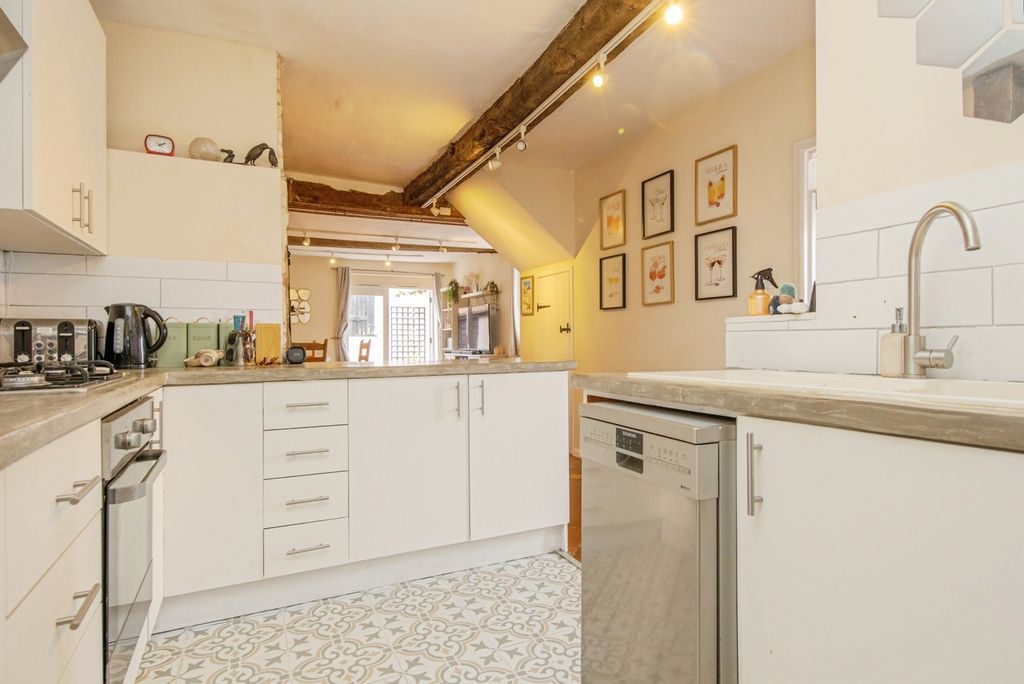 Property photo 2 of 17 Photo
