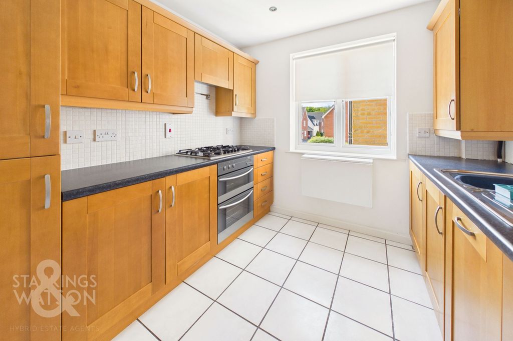 Property photo 3 of 13