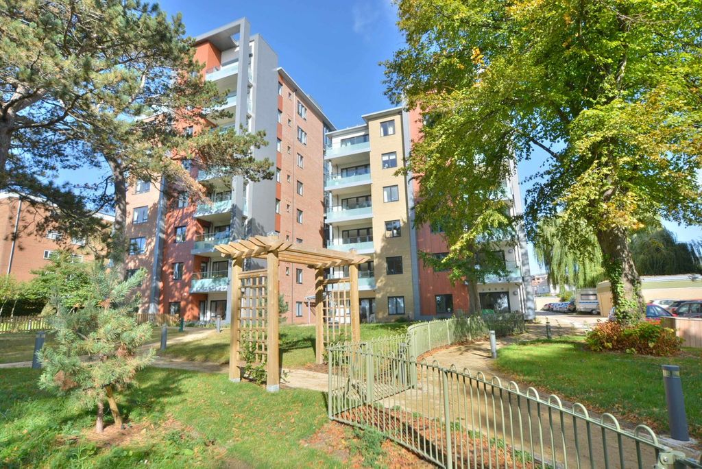 Property photo 1 of 19