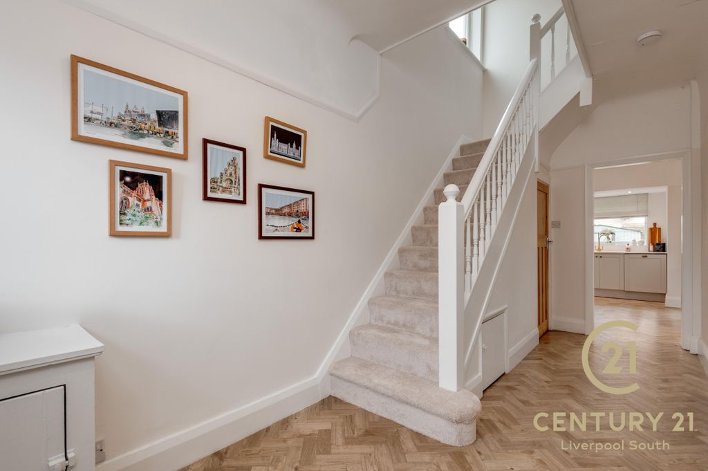 Property photo 2 of 22